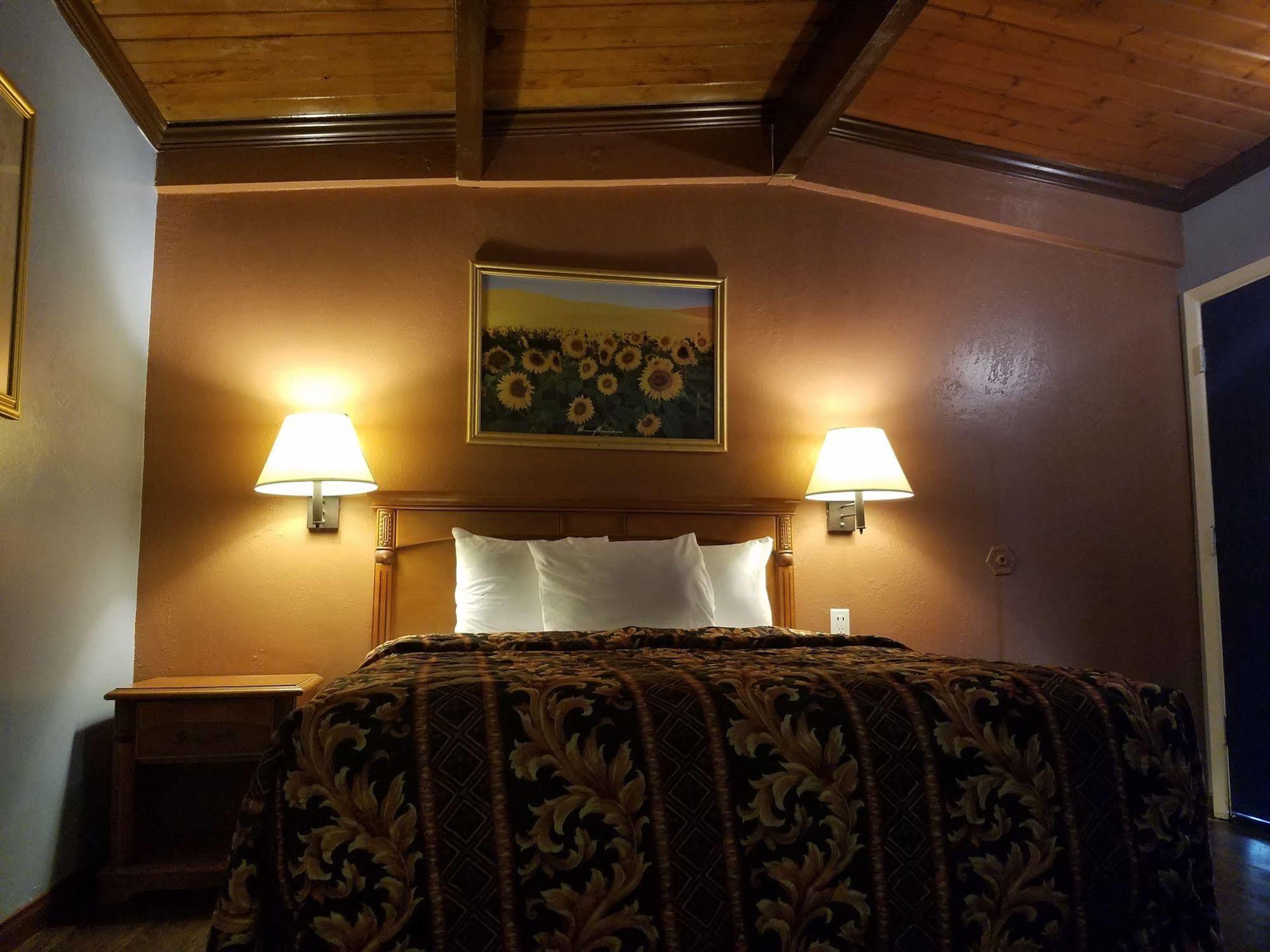 Del Aire Inn Lennox Εξωτερικό φωτογραφία